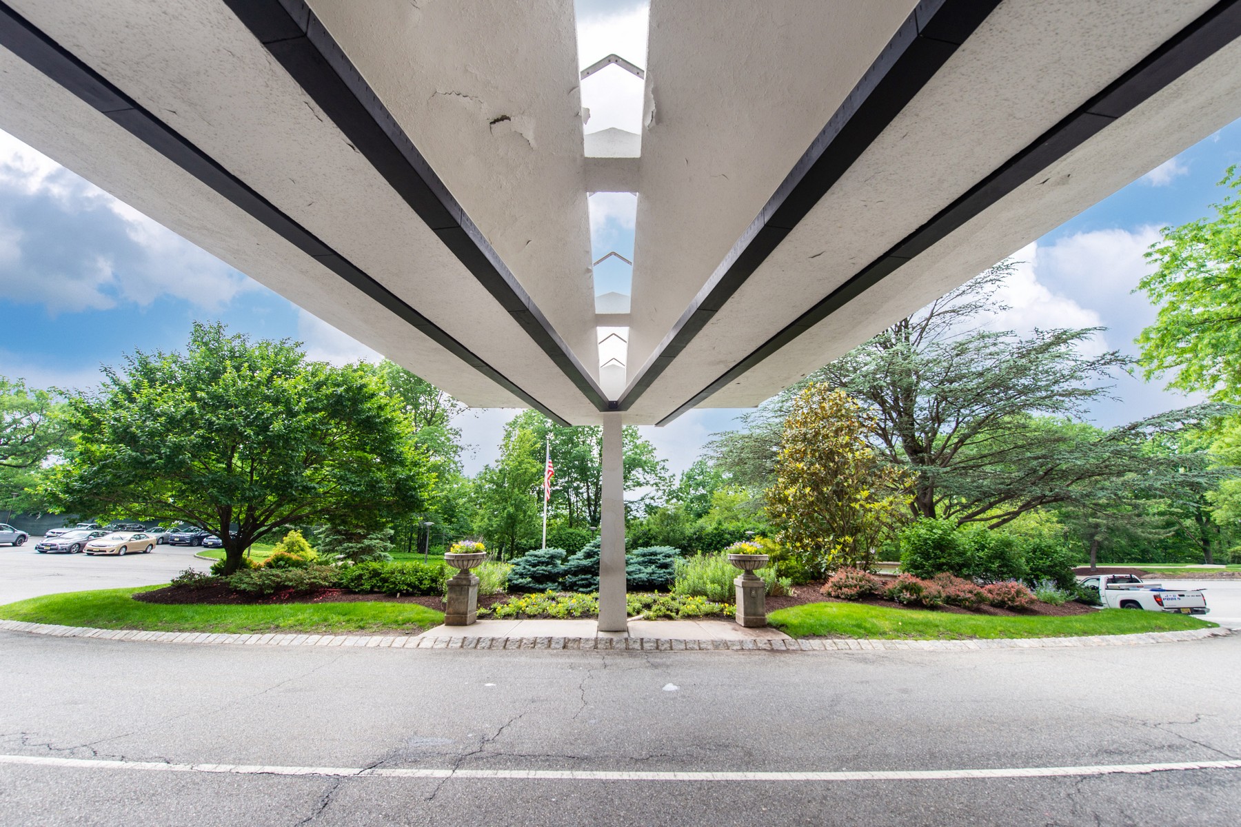 1 Claridge Drive, #521 